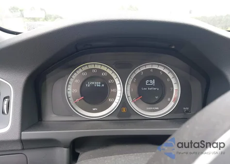 2013 Volvo S60 T6/T6 Platinum/T6 Premier Plus/T6 R-Design/T6 R-Design Platinum z USA, uszkodzony, nr VIN YV1902FH3D2186458